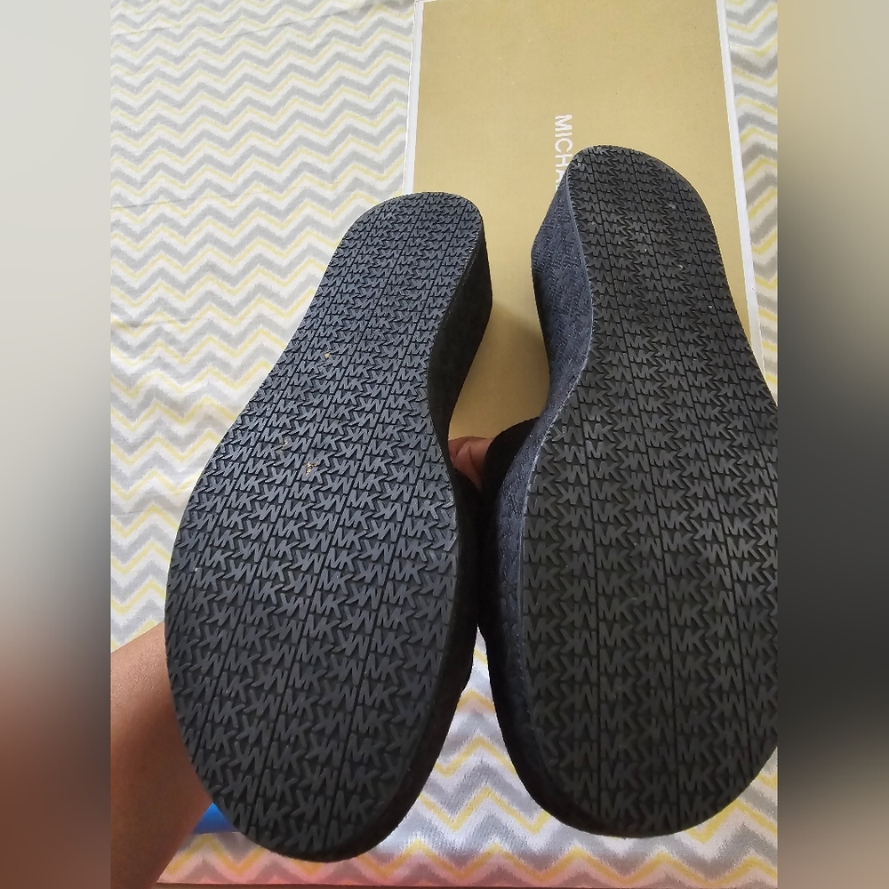 Michael Kors Sandals - Picture 3 of 4